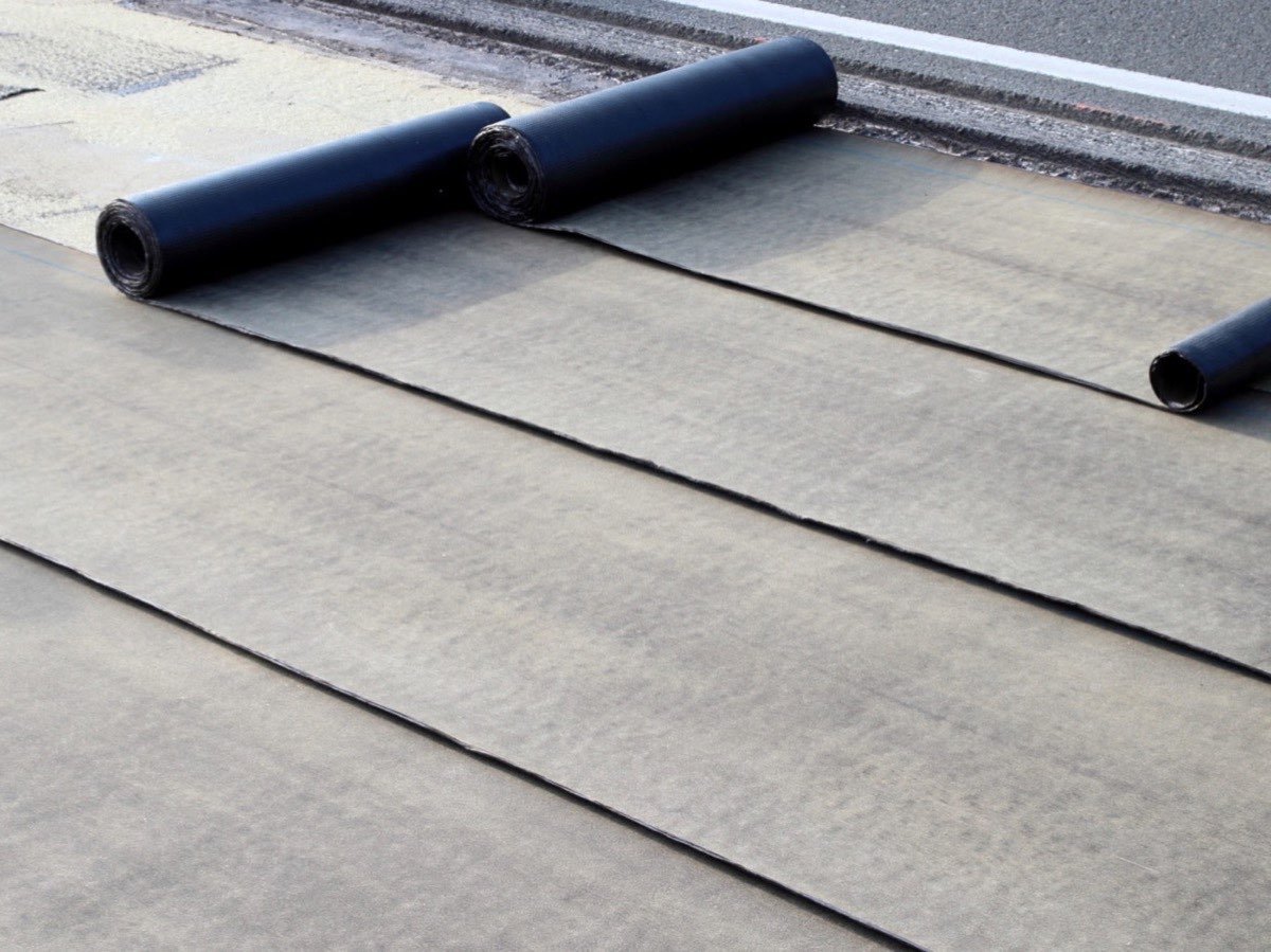Commercial flat roofing services on an Edmonton commercial property
