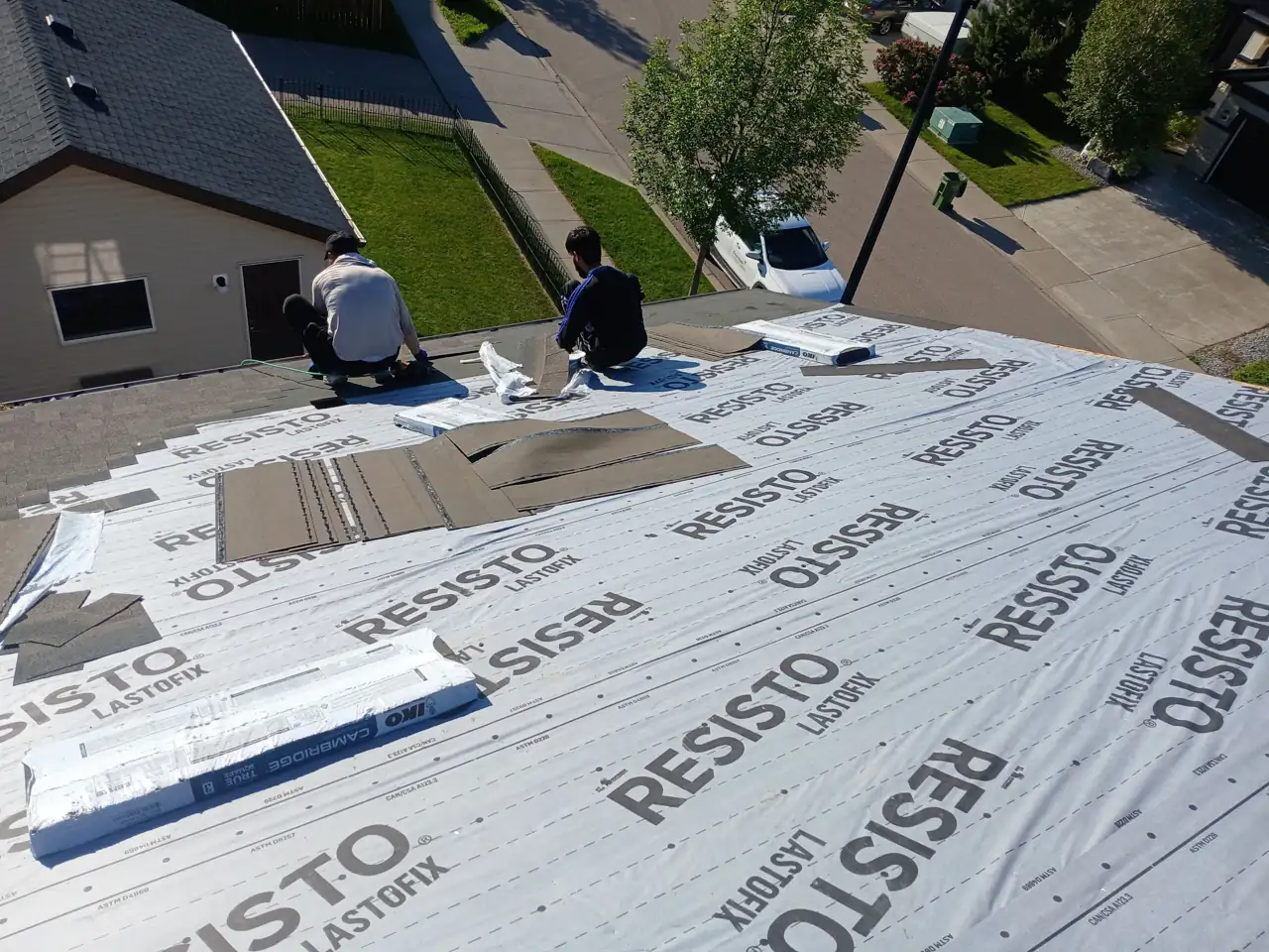 Underlayment and starter course on the roof